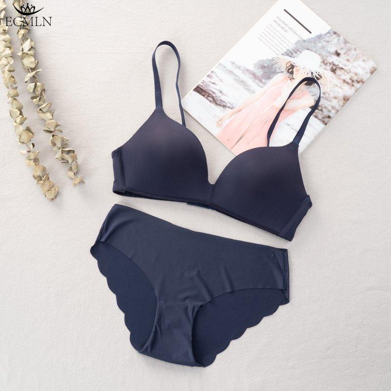 Wireless Seamless Bra and Panty Women's Lingerie Set (Pack of 4)