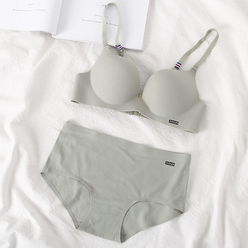 Wireless Seamless Bra and Panty Women's Lingerie Set (Pack of 4)
