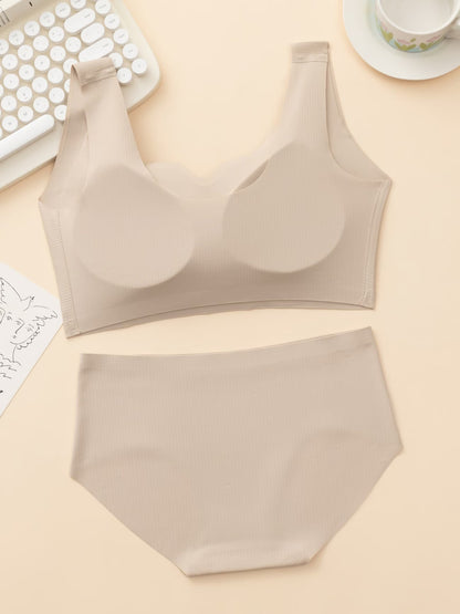 Wireless Seamless Bra and Panty Women's Lingerie Set (Pack of 4)