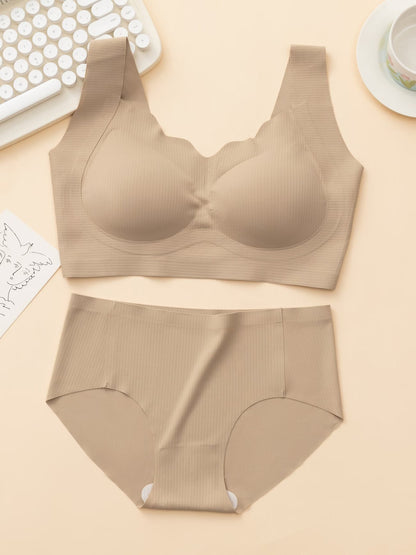 Wireless Seamless Bra and Panty Women's Lingerie Set (Pack of 4)