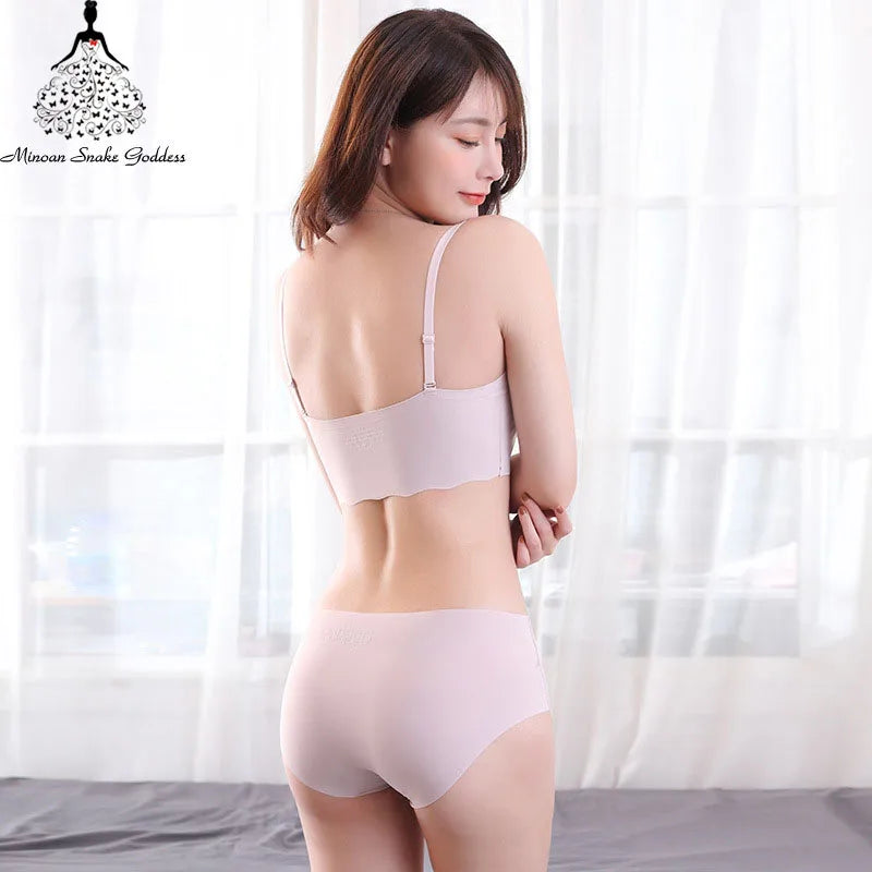 Wireless Seamless Bra and Panty Women's Lingerie Set (Pack of 4)