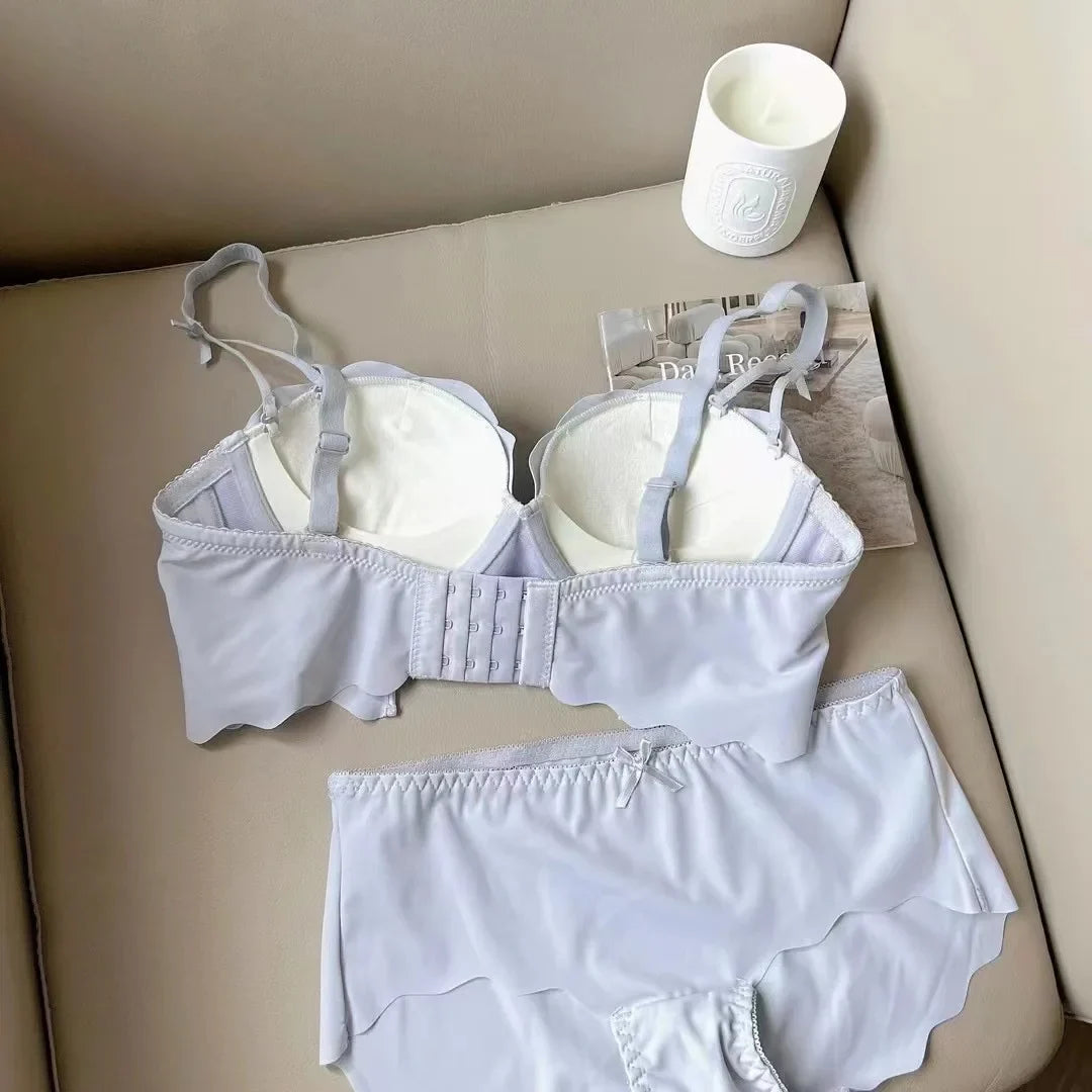 Wireless Seamless Bra and Panty Women's Lingerie Set (Pack of 4)