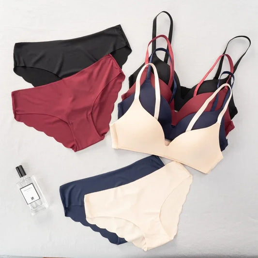 Wireless Seamless Bra and Panty Women's Lingerie Set (Pack of 4)