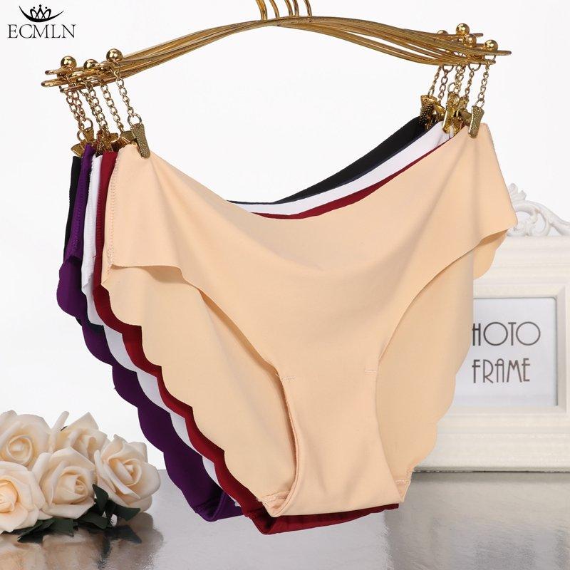 Wireless Seamless Bra and Panty Women's Lingerie Set (Pack of 4)