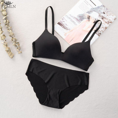 Wireless Seamless Bra and Panty Women's Lingerie Set (Pack of 4)