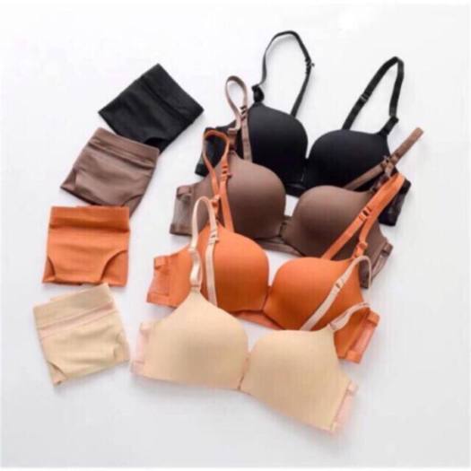 Wireless Seamless Bra and Panty Women's Lingerie Set (Pack of 4)