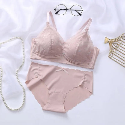 Wireless Seamless Bra and Panty Women's Lingerie Set (Pack of 4)
