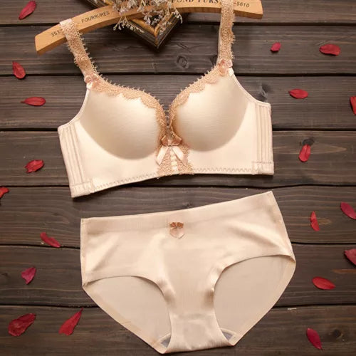 Wireless Seamless Bra and Panty Women's Lingerie Set (Pack of 4)
