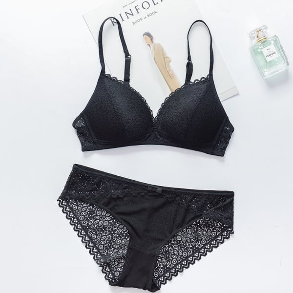 Wireless Seamless Bra and Panty Women's Lingerie Set (Pack of 4)