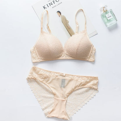 Wireless Seamless Bra and Panty Women's Lingerie Set (Pack of 4)